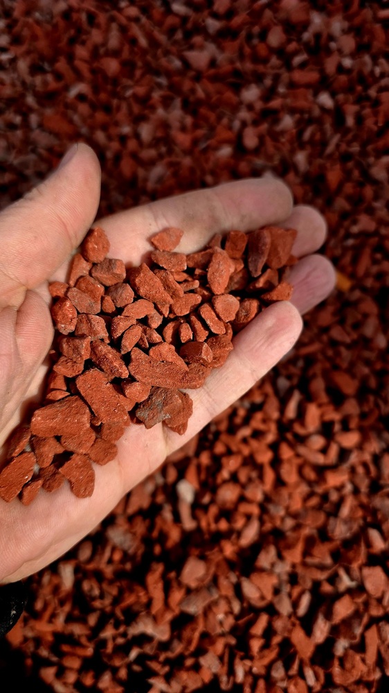 Щебень цветной