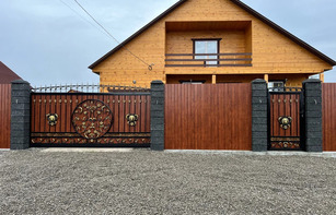 Заборный блок с цветным щебнем 300х300х200 мм