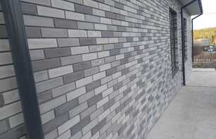 Фасадная термопанель с бетонным рельефным кирпичом