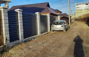 Заборный блок из окрашенного щебня 400х300х200 мм