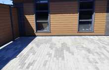 Саяны серо-голубой и тёмно-серый