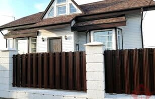 Заборный блок из окрашенного щебня 400х300х200 мм