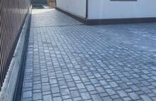 Старые камни тёмно-серый