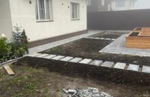 Старые камни тёмно-серый